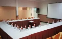 Grand Soba Hotel فنادق في Grogol