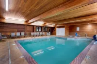 Best Western Plus Cascade Inn  Suites