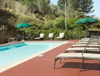 Days Inn by Wyndham Encinitas Moonlight Beach - Beach