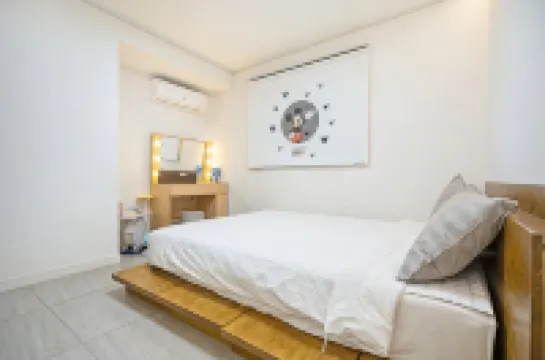 Miryang Azure Kids Pool Villa Hotels near Pyochungsa