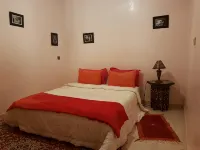 Zaitouna, Quiet Apartment, Modern Hotels near Eden Aquapark