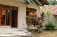 Suparman Homestay - Hostel Hotels in Kokap