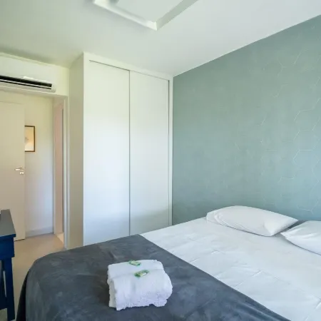 Beautiful Apartin Condo w/ Pool Cqs0004