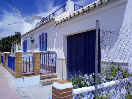 COMFORTABLE HOUSE VERANIEGA TORROX COSTA