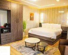 Fullbliss Hotel and Suites