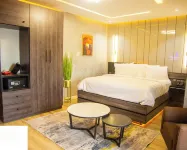 Fullbliss Hotel and Suites Hôtels à : 