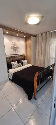 Charming 2-bedroom apartment with WiFi, AC in delightful Rio de Janeiro 레크리오도스밴데란츠 호텔