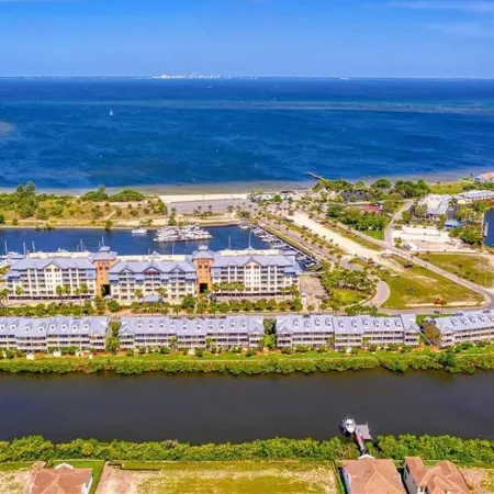Palm Terrace Waterfront Htd Pool Hot Tub Tennis