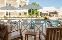 South Point Hotel Inc - Pool