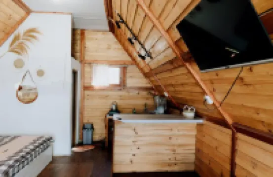 Quenz Cabin By Travelink