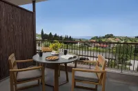 Pnoes Luxury Suites - Meerblick