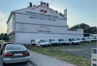 Albergue Valin Lama - parking