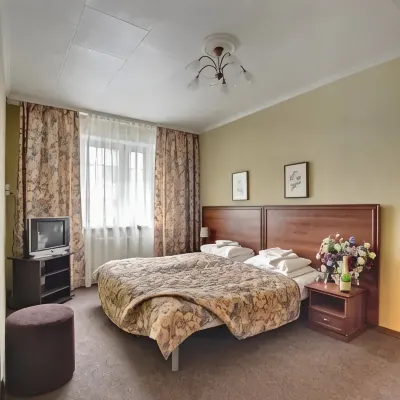 Vernisage Hotel 鄰近帕尔纳斯站的酒店