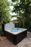 Walk to Main Street and Train · Cozy 1BR Retreat