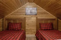 Huck's Hideaway - Mountain Views Near Rangeley! Pet Friendly! - Alppimaja