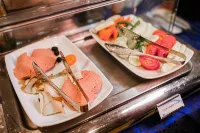 Lakeshore Grand Hotel - servizio colazione