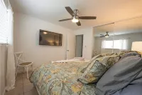 Cottage by the Sea steps to beach with heated pool