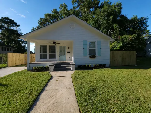 Brand New Cozy Cottage