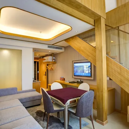 Shenjun Fengqing Hot Spring Hotel