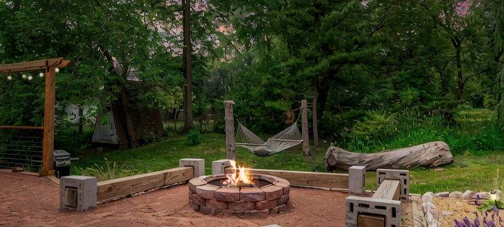 Cozy fireplace, indoor and outdoor games, records! Hotels in Geneva