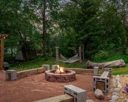 Cozy fireplace, indoor and outdoor games, records! Hotels in Como
