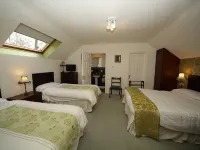 Launard House Hotel a 