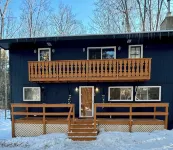 Cranmore Retreat, Walk to Slopes, Hot Tub, Game Room, Dog-Friendly, Sleeps 16+ - balcony
