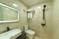 Pumen Hotel (Shigu Square) - شرفة