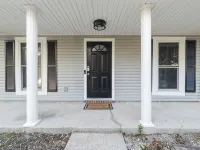 Charming Family Friendly 3-bedroom House in Fabulous Pensacola Hotels in Ferry Pass