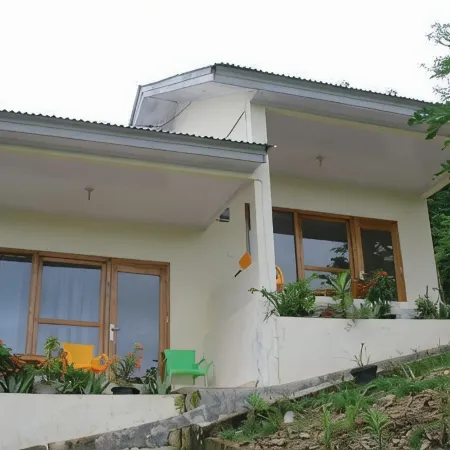 CF Komodo Hotel