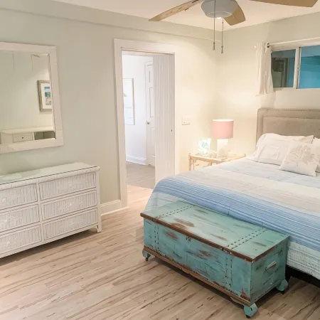Unwind at Our Beautifull Dog Friendly Beach with Private Access!
