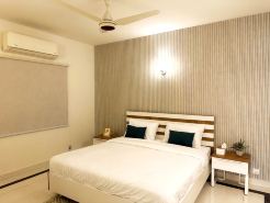 Luxury 3BR Apt | Prime Spot w/Lounge & Dinning