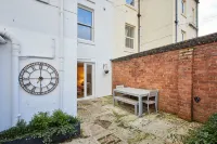 Host & Stay | The Courtyard Retreat - Homestays
