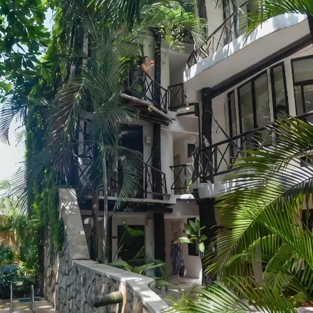 Siesta Fiesta Hotel – 5th Avenue