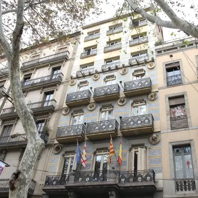 Ramblas Hotel โรงแรมใกล้สเปน