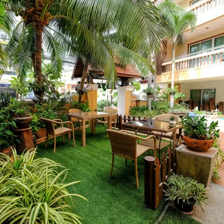 Aiyaree Place Hotel