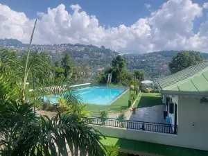 Treenz Hotel
