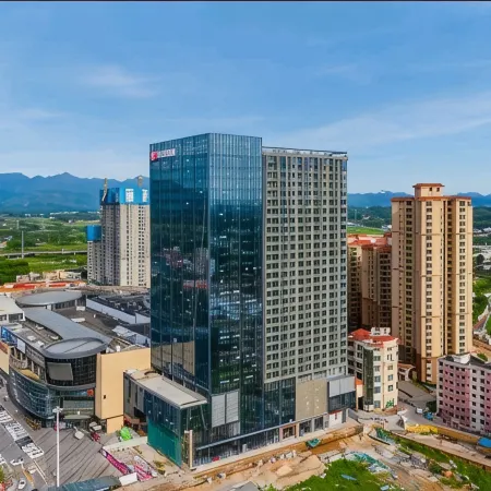He Hotel