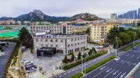 JuYue Hotel (Qingdao Haier Road Shilaoren Bathing Beach) - Beach
