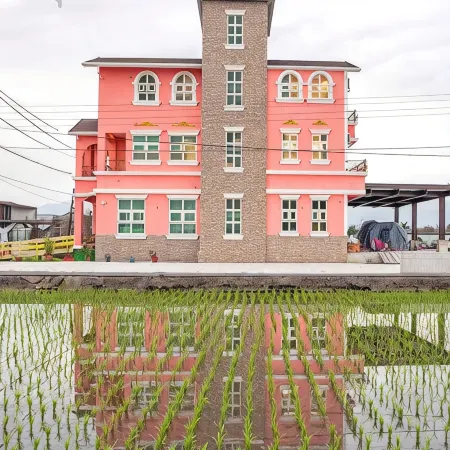 Honeysuckle Family Castle