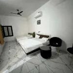 HOTEL WHITE PALACE
