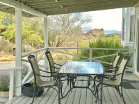 Bright, Spacious and sparkling clean 3 bed 2 bath