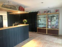Enzo Hotels Chartres Mainvilliers by Kyriad Direct - Parkering