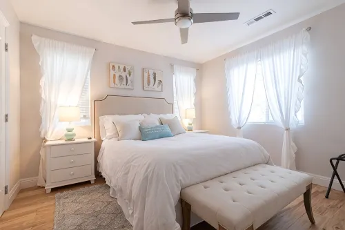 Semi secluded retreat/ remote office/City escape. A getaway On 100 acres ranch <br> - balcony