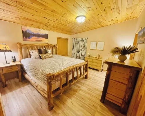 Cozy 5BR Mountain View Outdoor Hot Tubs & BBQ Hotels in Fairplay