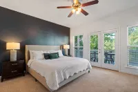 Family Friendly Lakefront Cottage/ Home Theatre/ Bunk room - 3-Star
