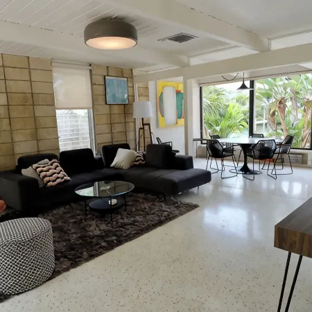 Mid-Century Meets Boaters’ Dream