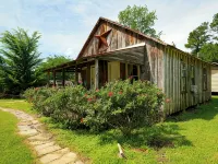 Old Fashioned 1930s Country Cottage Retreat in Plantersville - Near TX Ren Fest Hotels in Grimes County