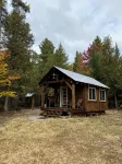 White Pine Acres Cozy couples cabin in lanark private on a large pond & pines