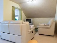 Vacation apartment at the hazelnut bush in Saxon Switzerland. 施特魯彭住宿飯店